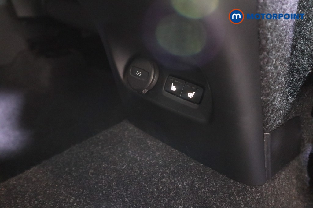 Volvo Xc40 R Design Pro Automatic Diesel SUV - Stock Number (1630451) - 22nd supplementary image