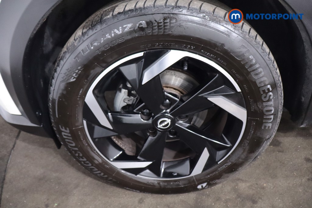 Nissan Juke N-Connecta Automatic Petrol SUV - Stock Number (1630463) - 11th supplementary image