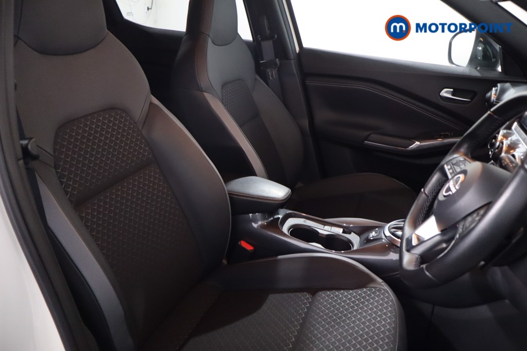 Nissan Juke N-Connecta Automatic Petrol SUV - Stock Number (1630463) - 23rd supplementary image