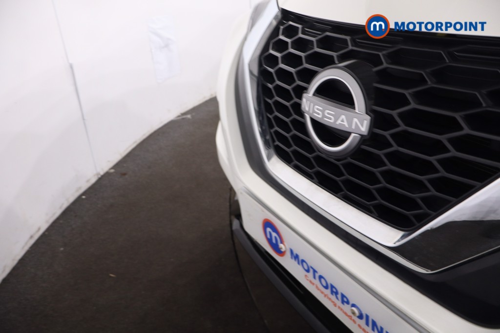 Nissan Juke N-Connecta Automatic Petrol SUV - Stock Number (1630463) - 28th supplementary image