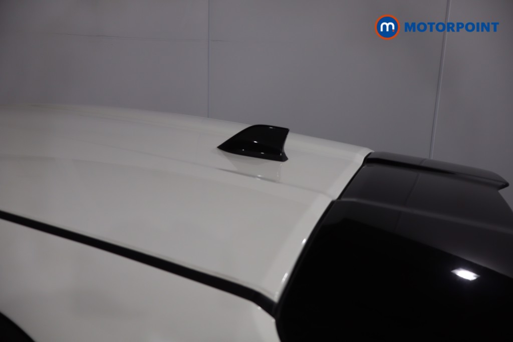 Nissan Juke N-Connecta Automatic Petrol SUV - Stock Number (1630463) - 33rd supplementary image