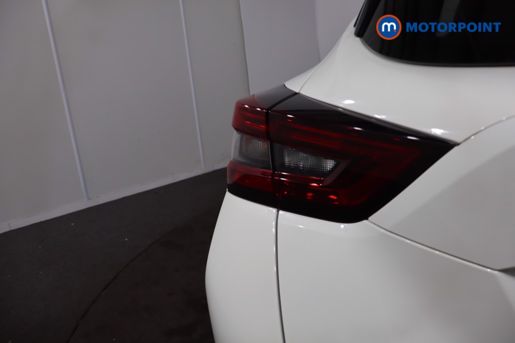 Nissan Juke N-Connecta Automatic Petrol SUV - Stock Number (1630463) - 35th supplementary image