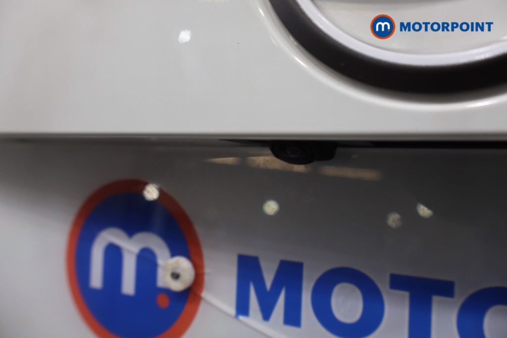 Nissan Juke N-Connecta Automatic Petrol SUV - Stock Number (1630463) - 37th supplementary image