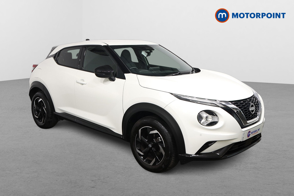 Nissan Juke N-Connecta Automatic Petrol SUV - Stock Number (1630463) - Drivers side front corner