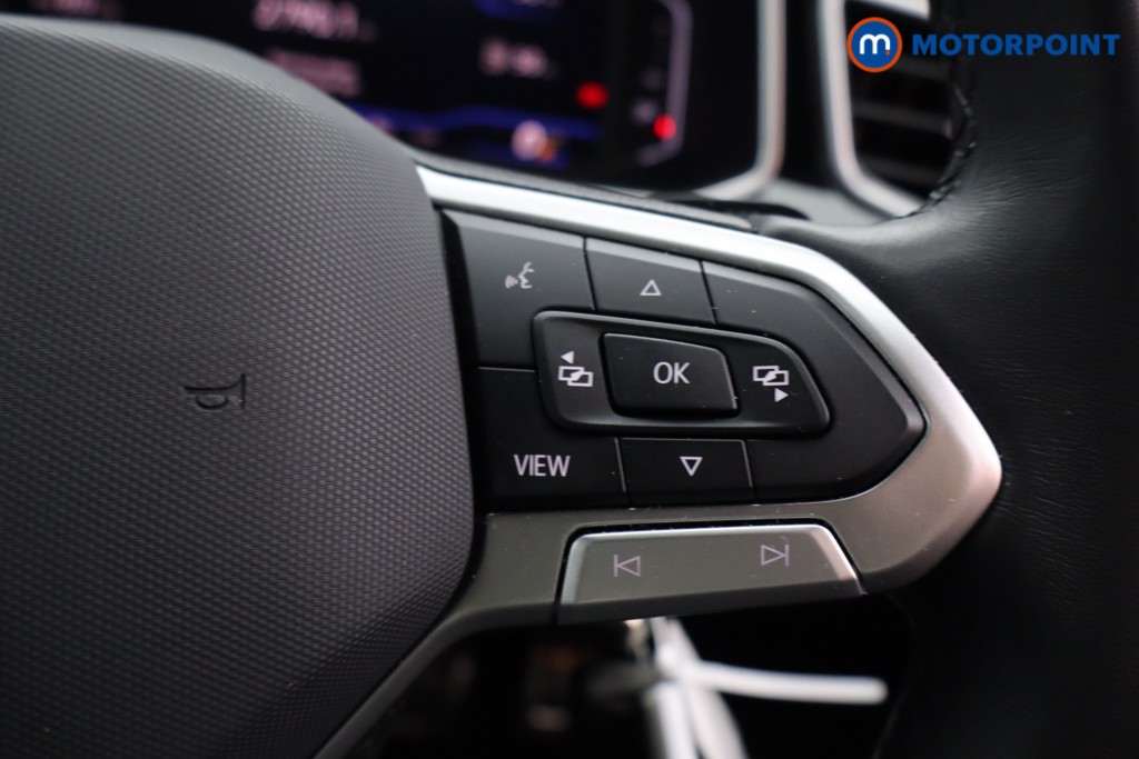 Volkswagen T-Roc R-Line Automatic Petrol SUV - Stock Number (1630659) - 4th supplementary image