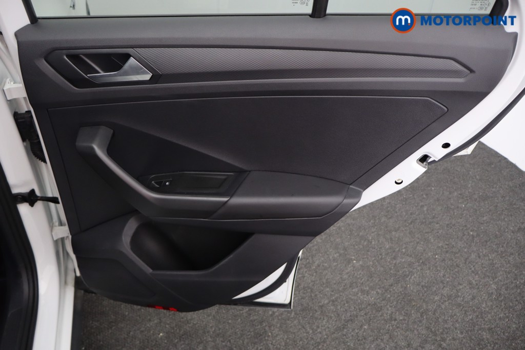 Volkswagen T-Roc R-Line Automatic Petrol SUV - Stock Number (1630659) - 17th supplementary image