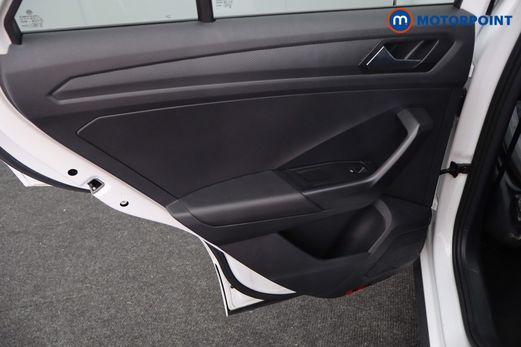 Volkswagen T-Roc R-Line Automatic Petrol SUV - Stock Number (1630659) - 18th supplementary image