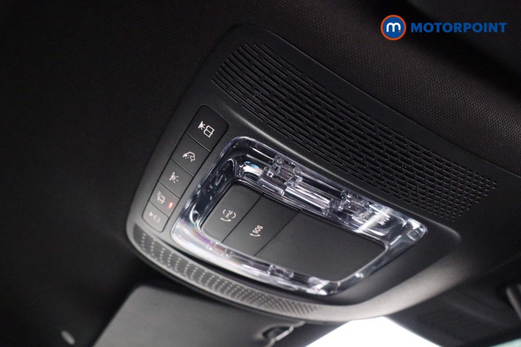 Mercedes-Benz GLB Amg Line Automatic Petrol SUV - Stock Number (1630934) - 22nd supplementary image