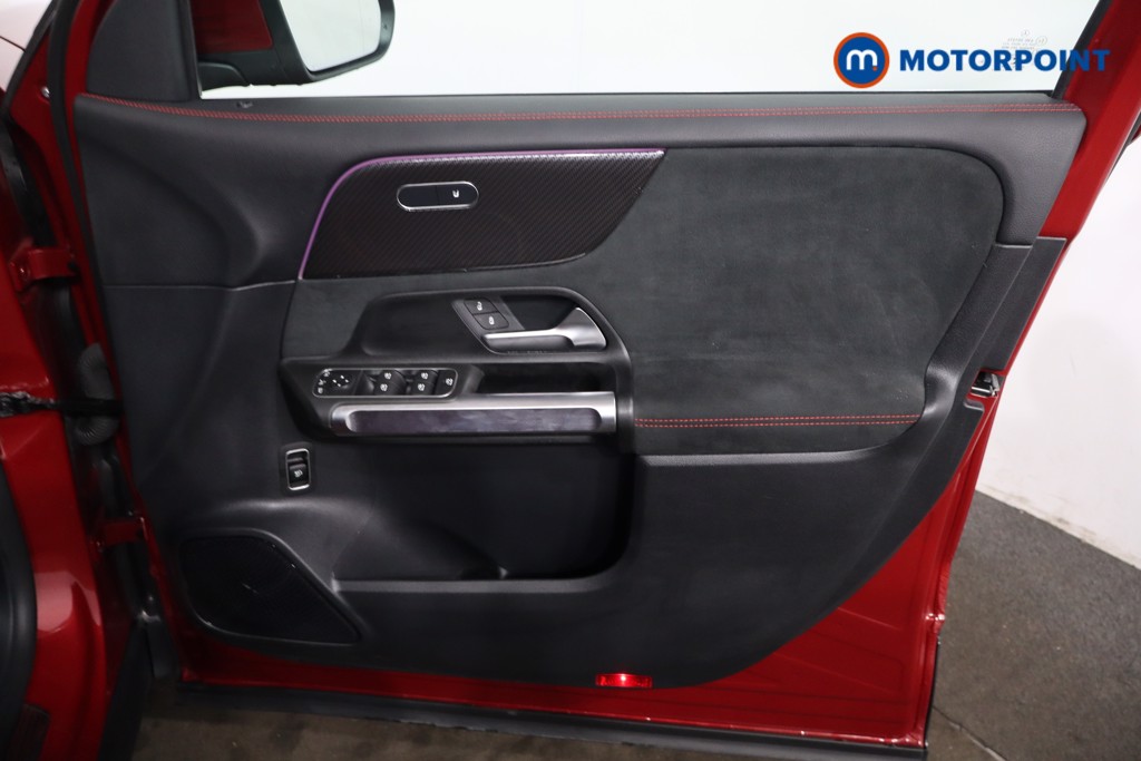 Mercedes-Benz GLB Amg Line Automatic Petrol SUV - Stock Number (1630934) - 24th supplementary image