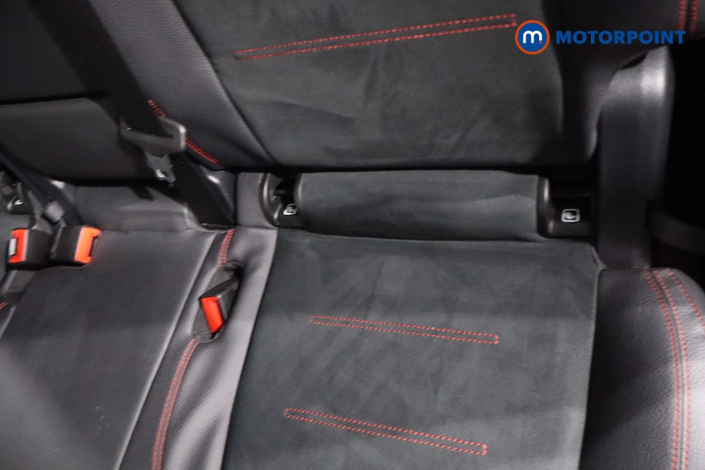 Mercedes-Benz GLB Amg Line Automatic Petrol SUV - Stock Number (1630934) - 26th supplementary image