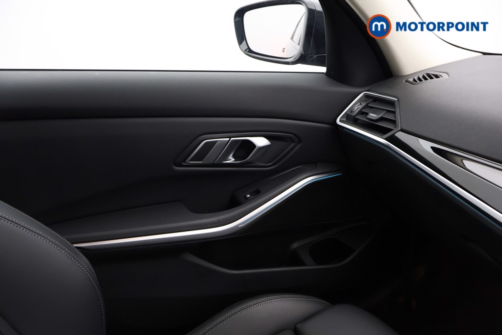BMW 3 Series Sport Automatic Petrol Plug-In Hybrid Saloon - Stock Number (1630977) - 11th supplementary image
