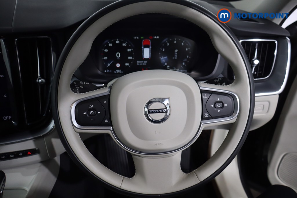 Volvo Xc60 Momentum Automatic Petrol SUV - Stock Number (1631036) - 6th supplementary image