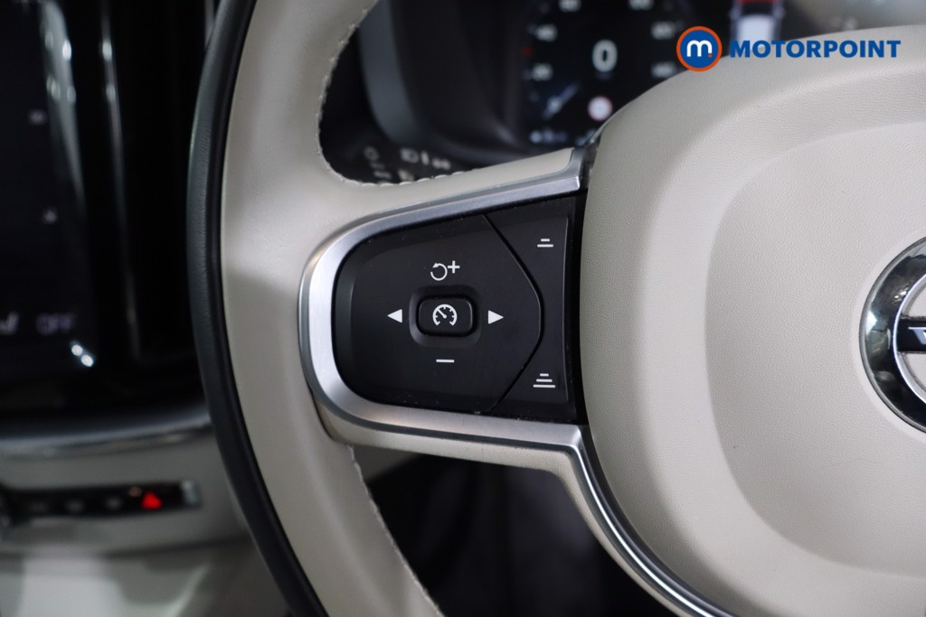 Volvo Xc60 Momentum Automatic Petrol SUV - Stock Number (1631036) - 7th supplementary image