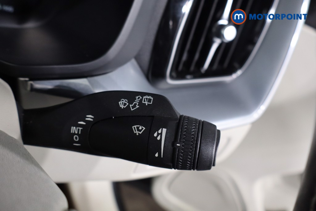 Volvo Xc60 Momentum Automatic Petrol SUV - Stock Number (1631036) - 15th supplementary image