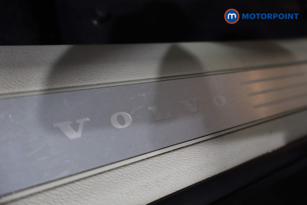 Volvo Xc60 Momentum Automatic Petrol SUV - Stock Number (1631036) - 24th supplementary image