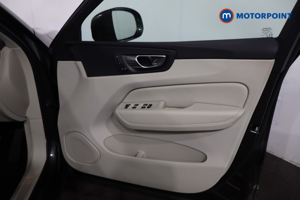 Volvo Xc60 Momentum Automatic Petrol SUV - Stock Number (1631036) - 25th supplementary image