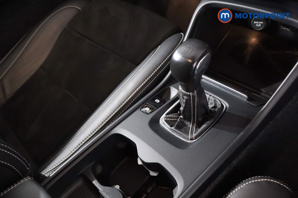 Volvo Xc40 R Design Manual Petrol SUV - Stock Number (1631130) - 17th supplementary image