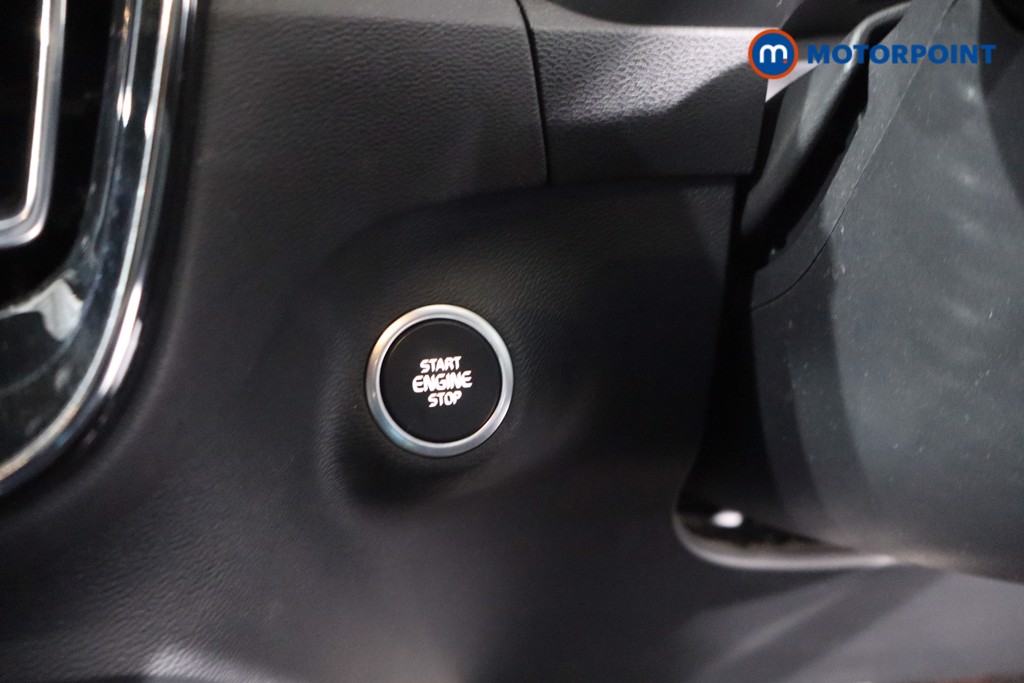 Volvo Xc40 R Design Manual Petrol SUV - Stock Number (1631130) - 18th supplementary image