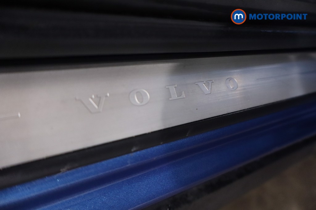 Volvo Xc40 R Design Manual Petrol SUV - Stock Number (1631130) - 22nd supplementary image