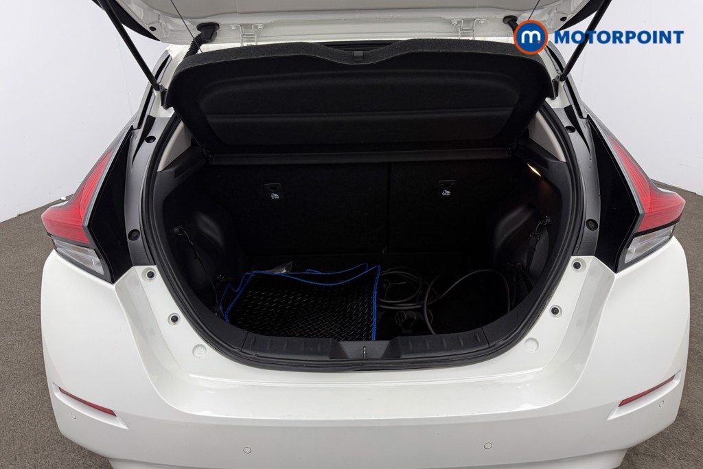 Nissan Leaf N-Connecta Automatic Electric Hatchback - Stock Number (1631306) - 5th supplementary image