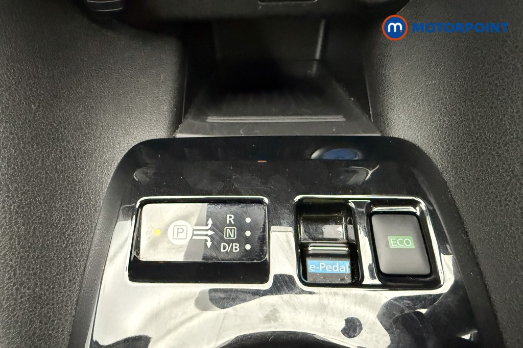 Nissan Leaf N-Connecta Automatic Electric Hatchback - Stock Number (1631306) - 14th supplementary image