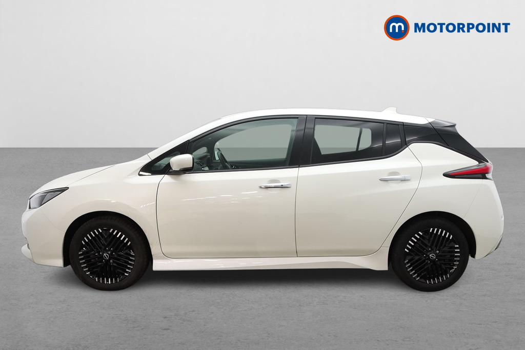 Nissan Leaf N-Connecta Automatic Electric Hatchback - Stock Number (1631306) - Passenger side
