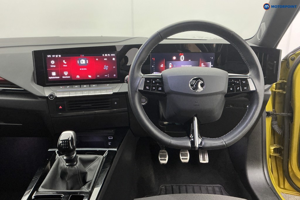 Vauxhall Astra Gs Line Manual Petrol Hatchback - Stock Number (1631321) - 1st supplementary image