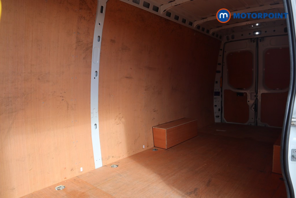 Iveco Daily Business Automatic Diesel High Volume-High Roof Van - Stock Number (1631866) - 12th supplementary image