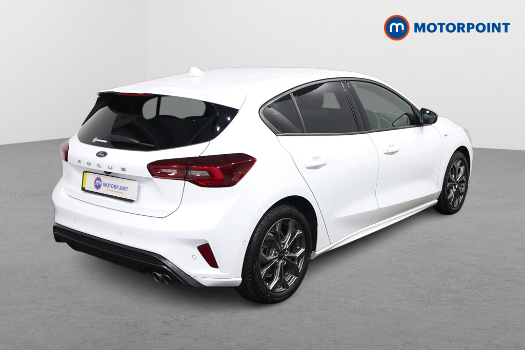 Ford Focus St-Line Style Manual Petrol Hatchback - Stock Number (1632279) - Drivers side rear corner