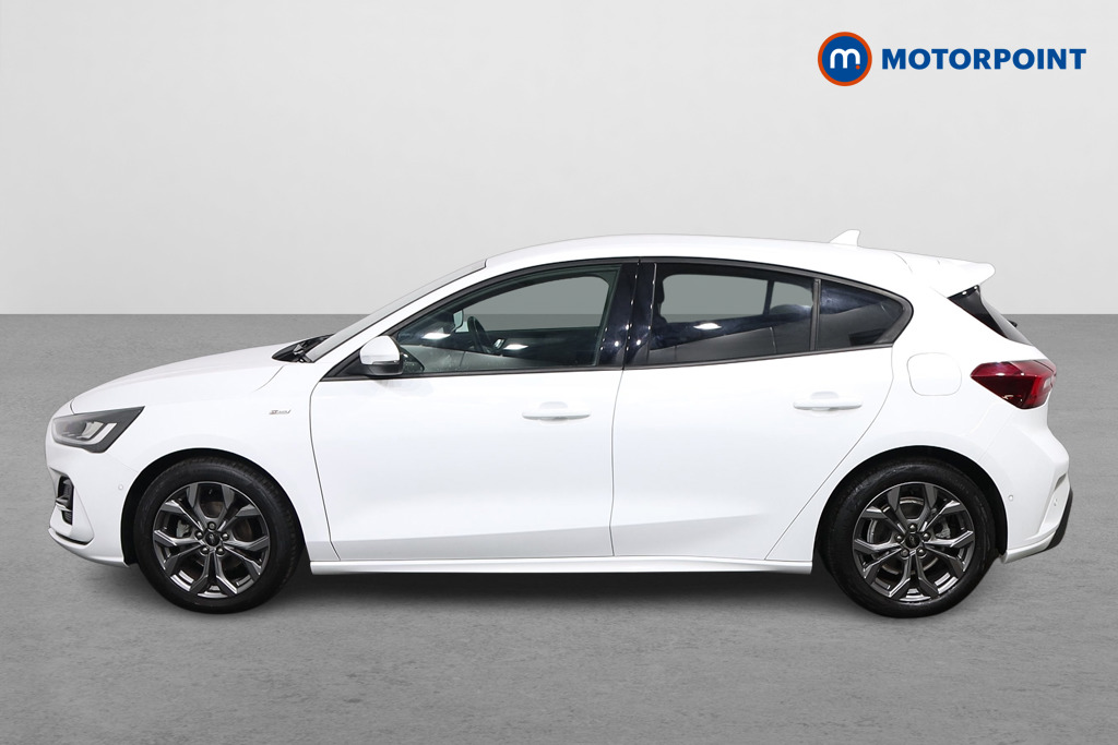 Ford Focus St-Line Style Manual Petrol Hatchback - Stock Number (1632279) - Passenger side