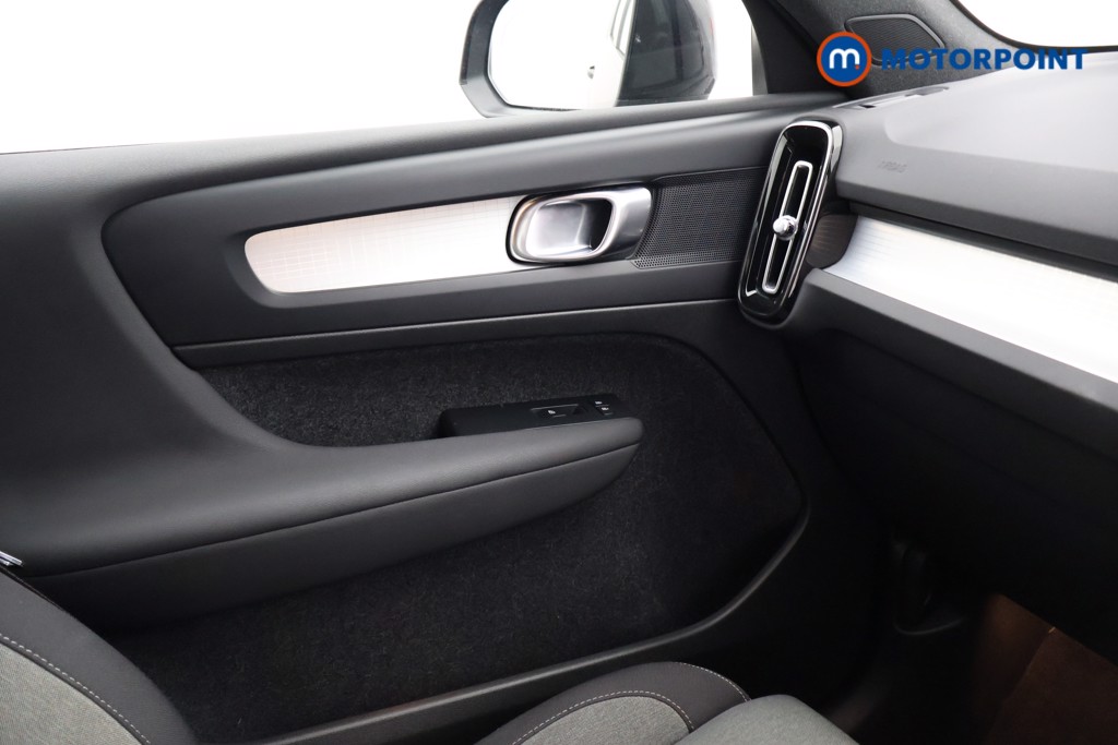 Volvo Xc40 Plus Automatic Petrol Plug-In Hybrid SUV - Stock Number (1609556) - 10th supplementary image
