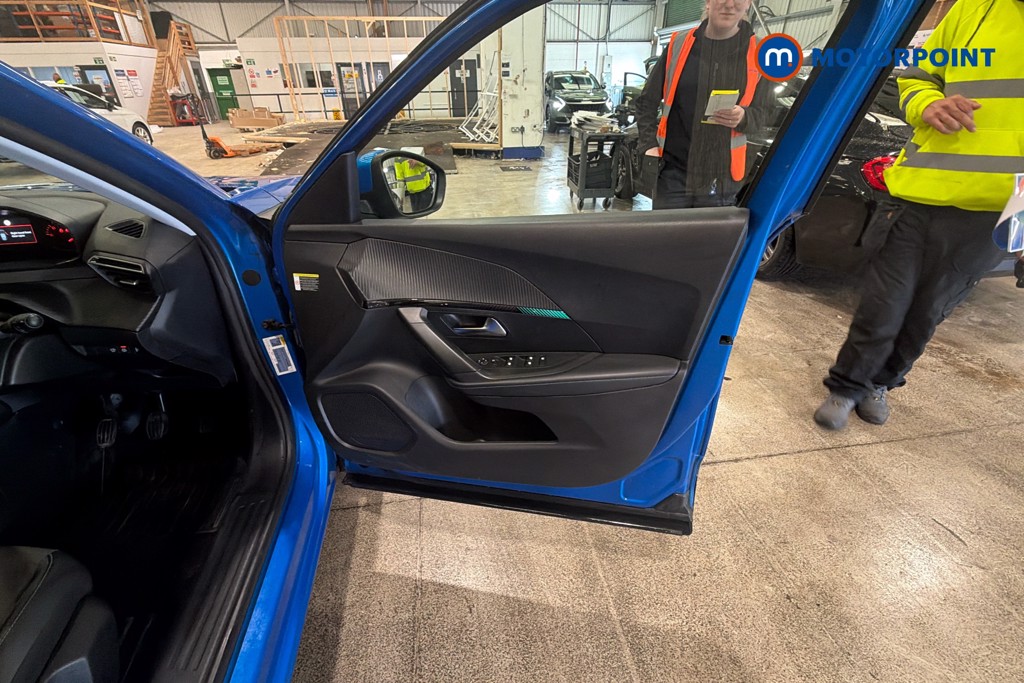 Peugeot 2008 Allure Manual Diesel SUV - Stock Number (1613909) - 19th supplementary image