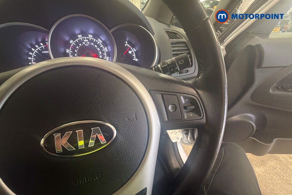 KIA Venga 2 Automatic Petrol People Carrier - Stock Number (1620553) - 4th supplementary image