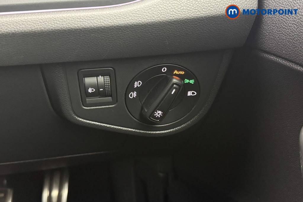 Volkswagen Polo R-Line Automatic Petrol Hatchback - Stock Number (1620698) - 9th supplementary image