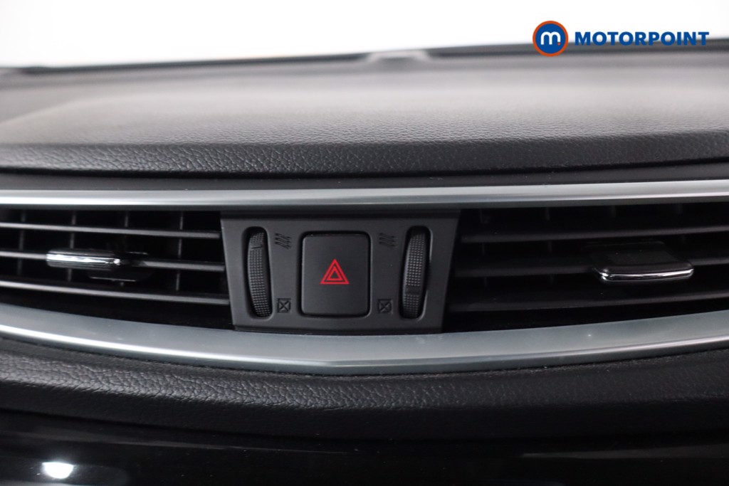 Nissan Qashqai Acenta Premium Automatic Diesel SUV - Stock Number (1621452) - 17th supplementary image