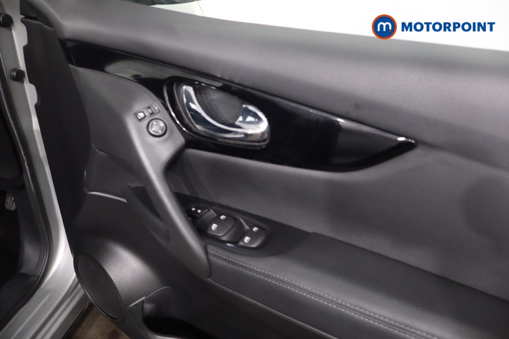 Nissan Qashqai Acenta Premium Automatic Diesel SUV - Stock Number (1621452) - 24th supplementary image