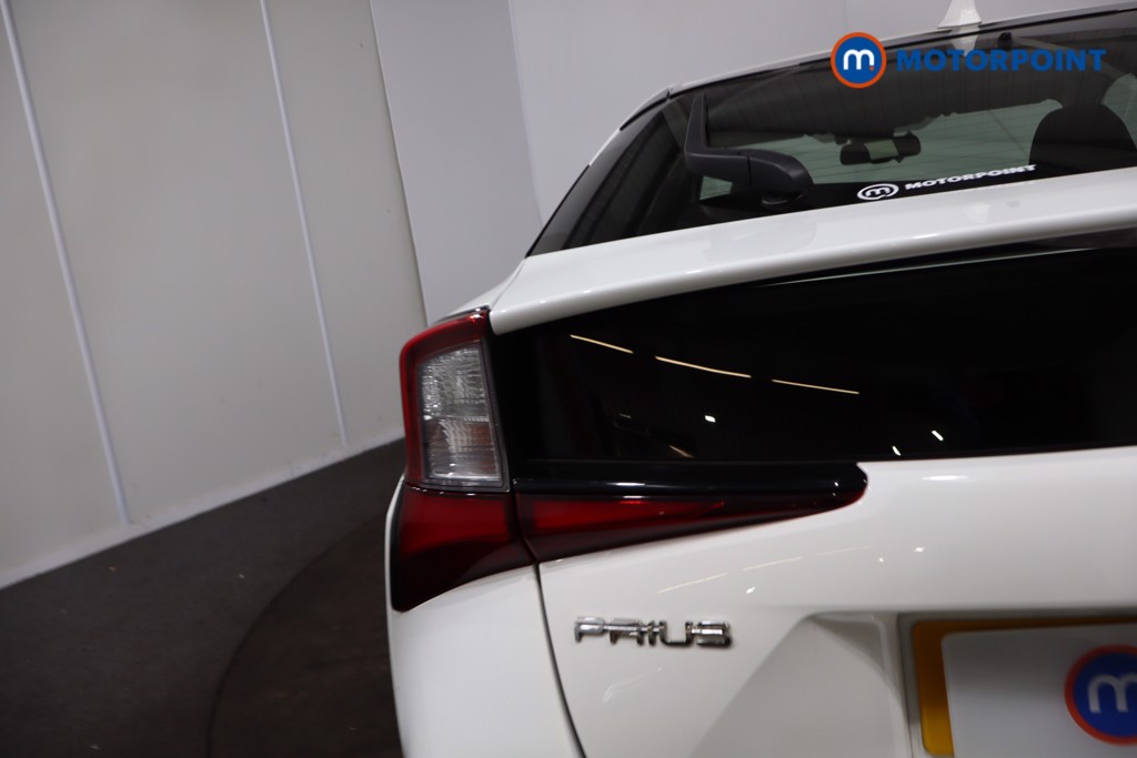 Toyota Prius Business Edition Plus Automatic Petrol-Electric Hybrid Hatchback - Stock Number (1622751) - 34th supplementary image
