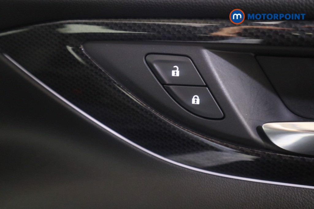 Vauxhall Insignia Design Manual Diesel Hatchback - Stock Number (1622853) - 13th supplementary image