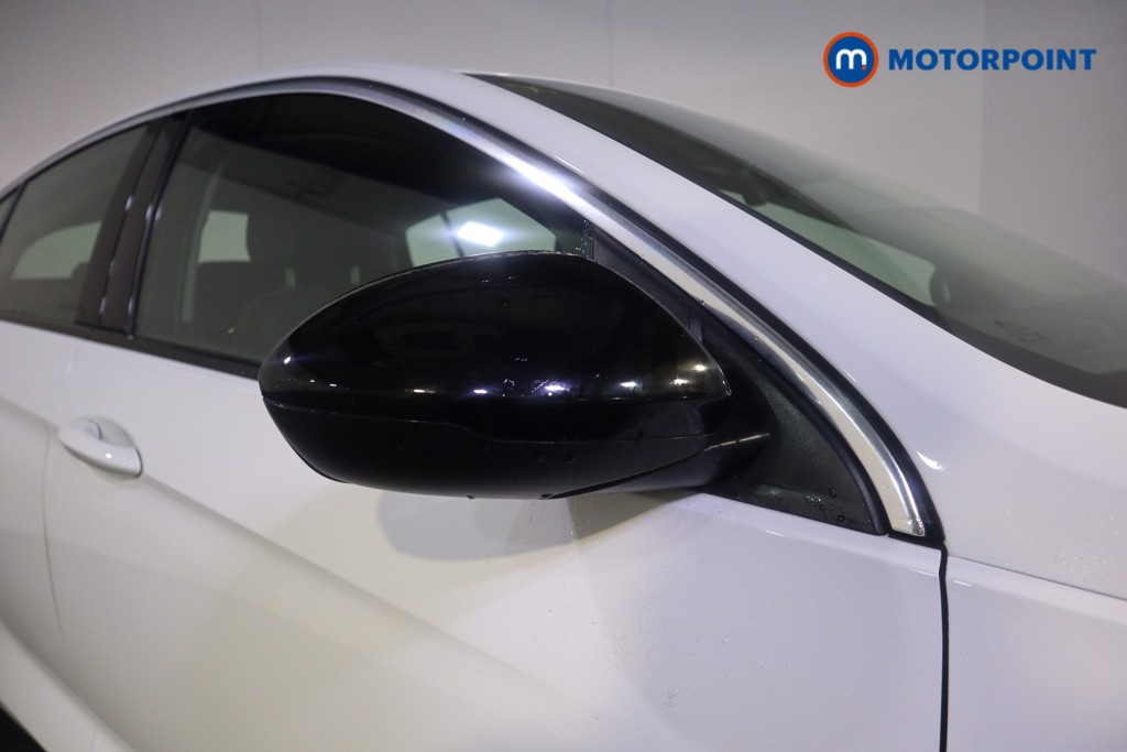 Vauxhall Insignia Design Manual Diesel Hatchback - Stock Number (1622853) - 29th supplementary image