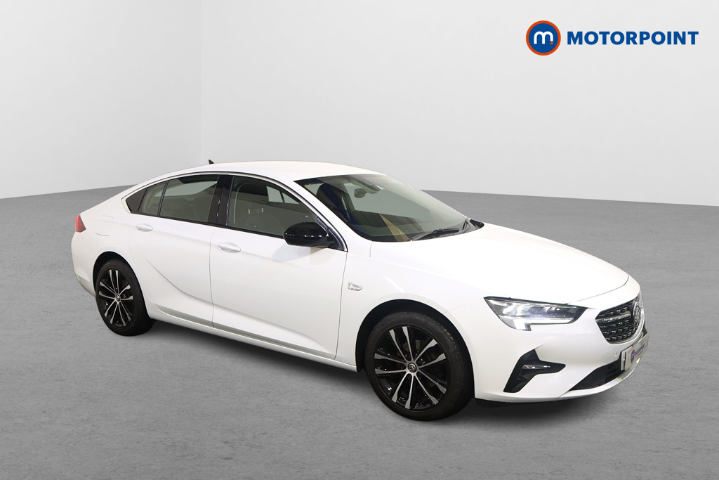 Vauxhall Insignia Design Manual Diesel Hatchback - Stock Number (1622853) - Drivers side front corner