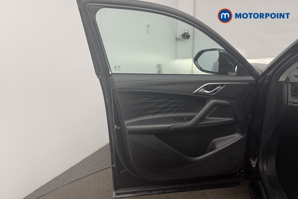 Mg Motor Uk HS SE Automatic Petrol-Electric Hybrid SUV - Stock Number (1622955) - 4th supplementary image