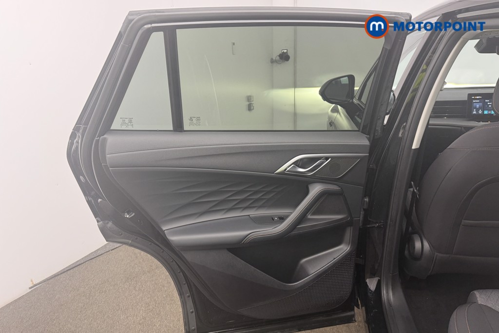 Mg Motor Uk HS SE Automatic Petrol-Electric Hybrid SUV - Stock Number (1622955) - 7th supplementary image