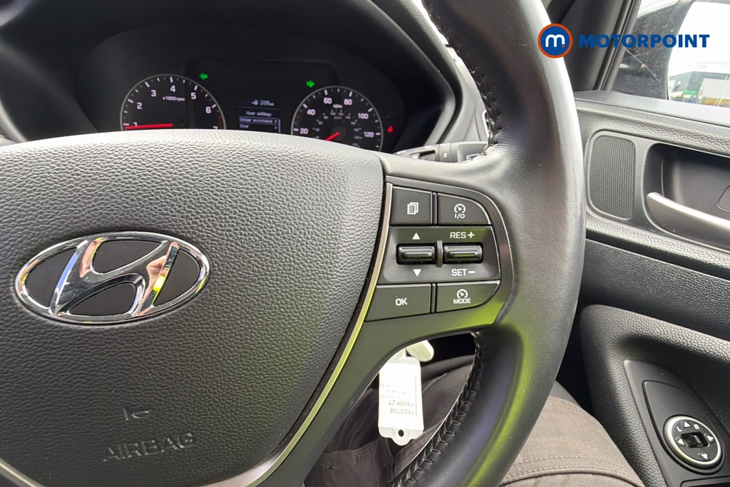 Hyundai I20 Play Manual Petrol Hatchback - Stock Number (1623798) - 4th supplementary image