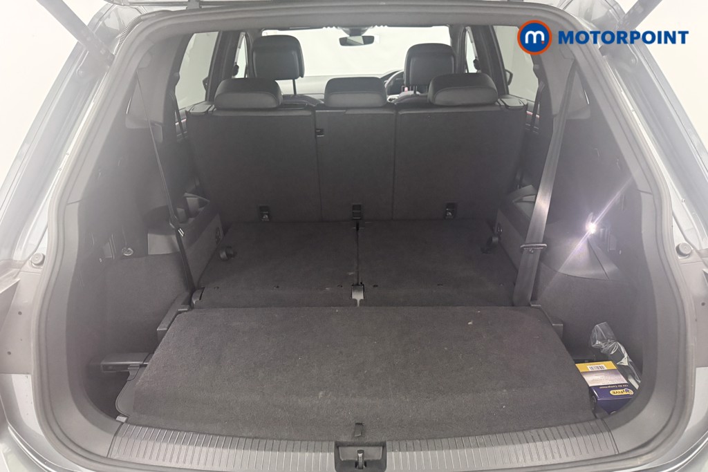 Volkswagen Tiguan Allspace R-Line Automatic Petrol SUV - Stock Number (1624371) - 6th supplementary image