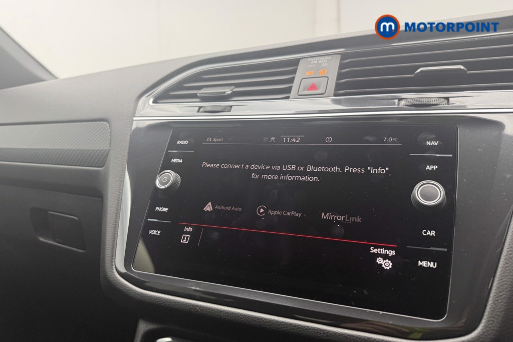 Volkswagen Tiguan Allspace R-Line Automatic Petrol SUV - Stock Number (1624371) - 12th supplementary image