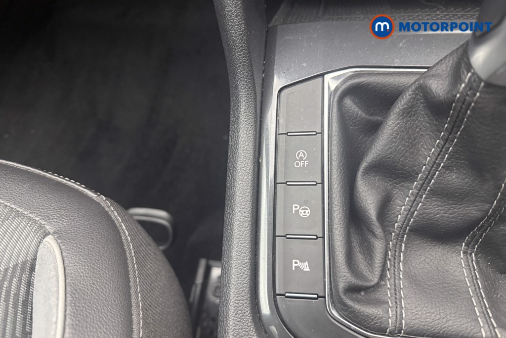 Volkswagen Tiguan Allspace R-Line Automatic Petrol SUV - Stock Number (1624371) - 17th supplementary image