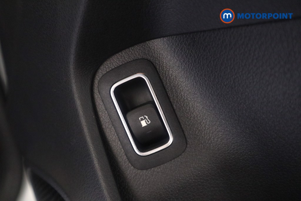 Mercedes-Benz CLA Amg Line Automatic Petrol Plug-In Hybrid Coupe - Stock Number (1625058) - 13th supplementary image