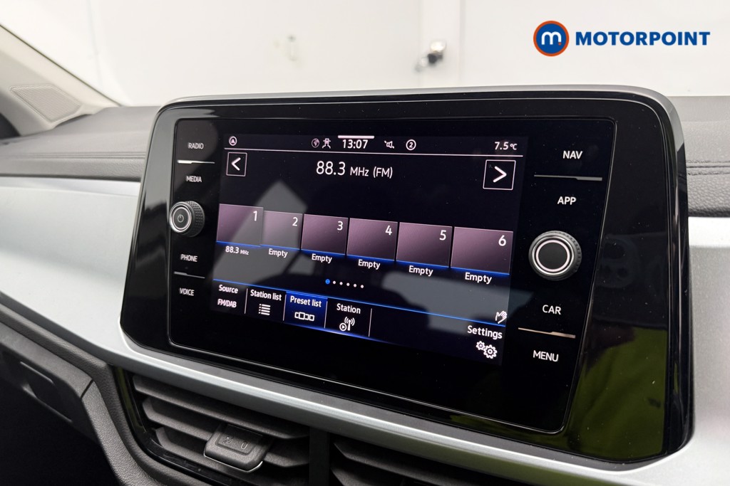 Volkswagen T-Roc Life Manual Petrol SUV - Stock Number (1627270) - 14th supplementary image