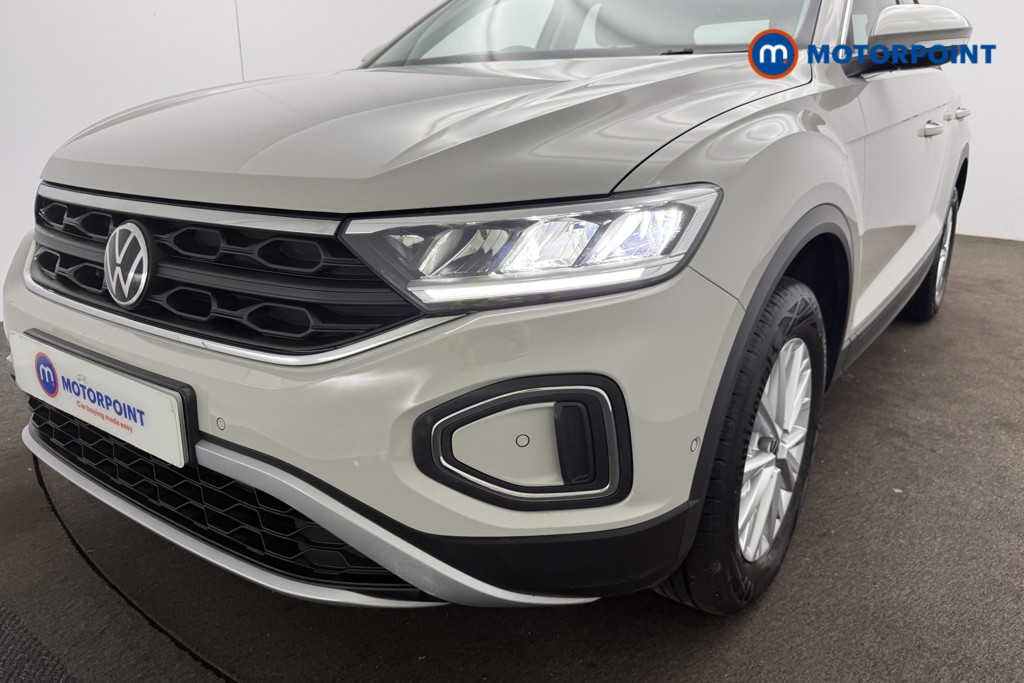 Volkswagen T-Roc Life Manual Petrol SUV - Stock Number (1627270) - 30th supplementary image