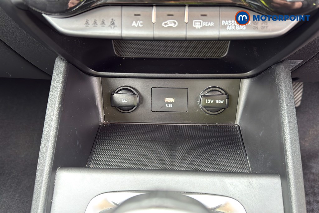 Hyundai Kona Se Connect Manual Petrol SUV - Stock Number (1627522) - 17th supplementary image